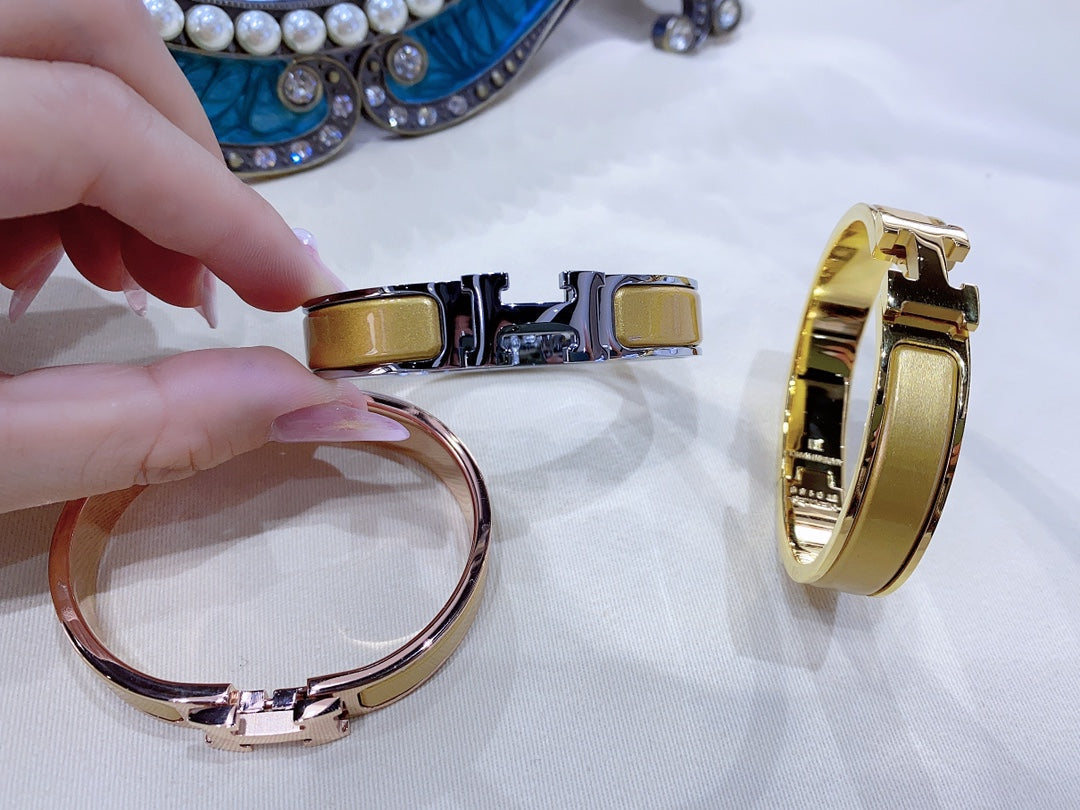 [moco jewelrys]H CHAMPAGNER ARMBAND